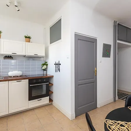 Superapart Lewartowskiego 10 * Warsaw