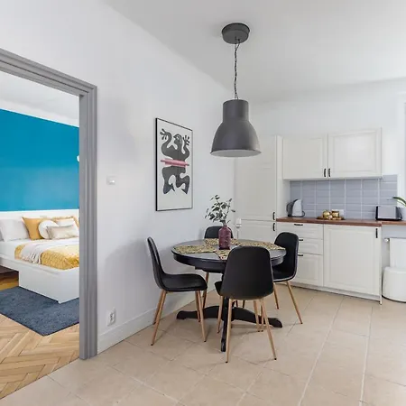 Superapart Lewartowskiego 10 *